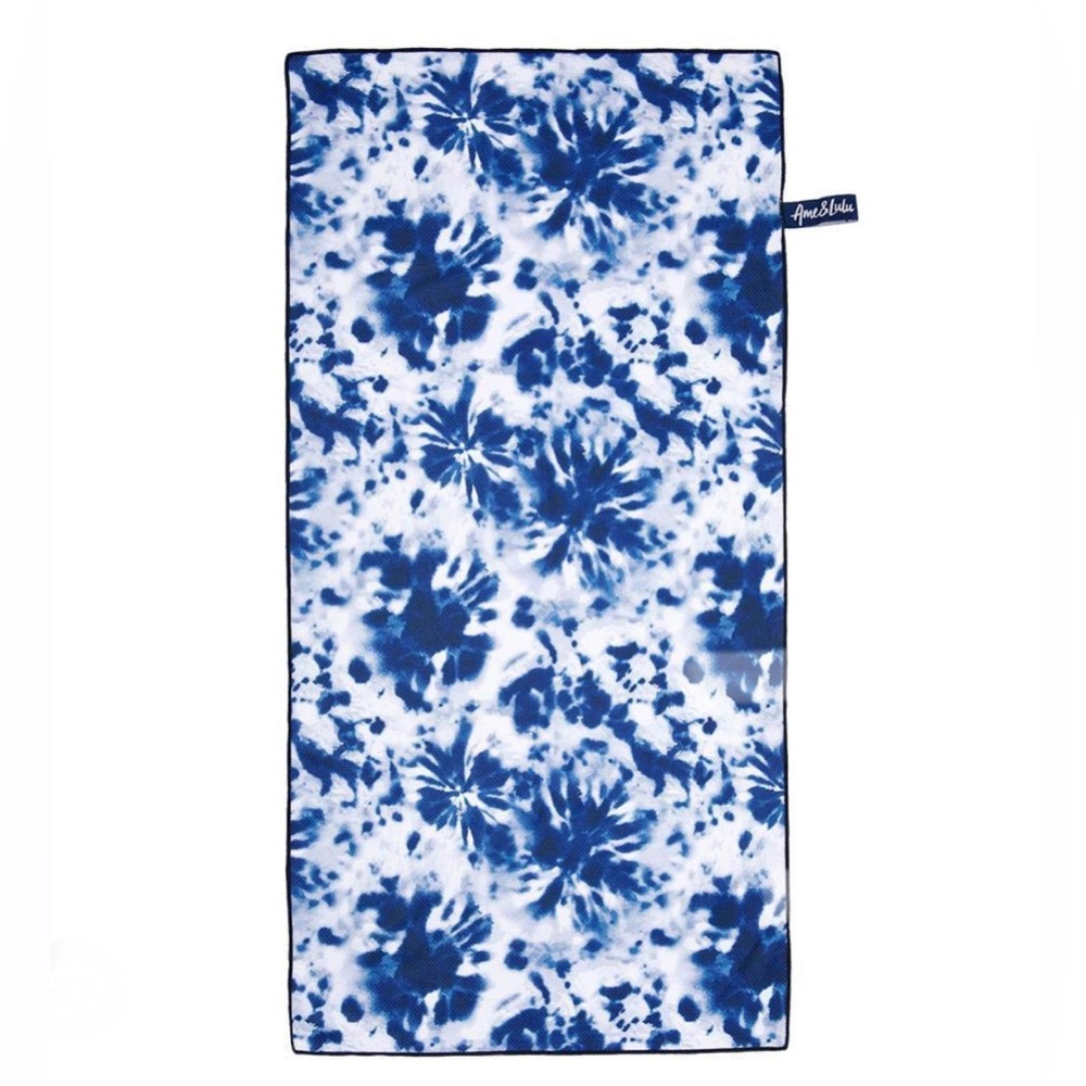 New Ame & Lulu Navy Tie-Dye Sport Towel, Rare Discontinued! Golf or Tennis Towel